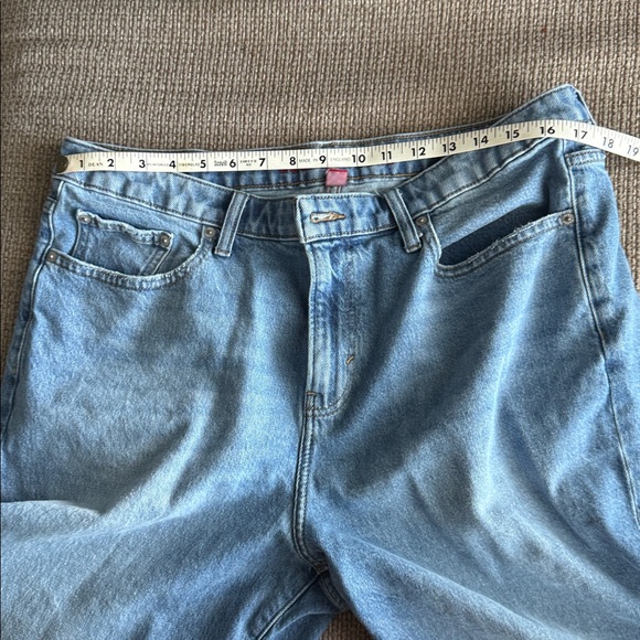 Lucky Brand Medium Blue Relaxed Jeans - Picture 3 of 6
